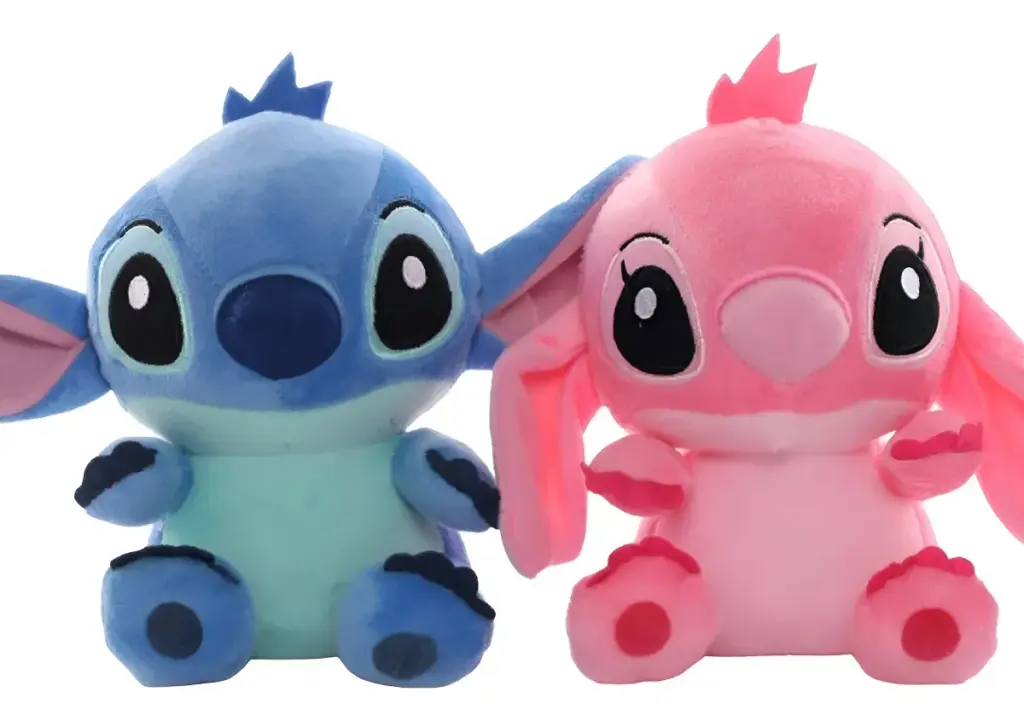 Pelúcias Stitch e Angel Lilo & Stitch chegam ao Brasil 2025