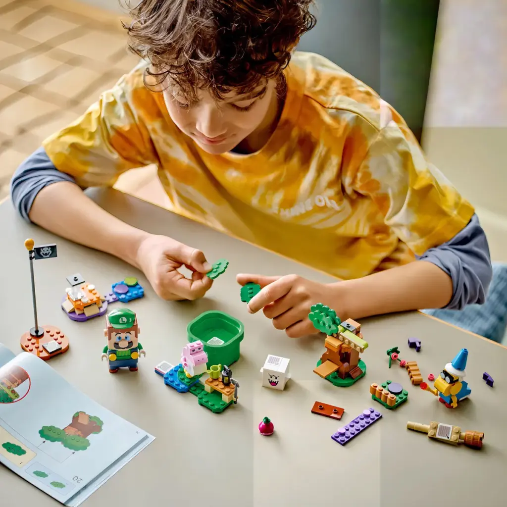 Lego 71440 Aventuras Interativas Com O Luigi chega em 2025