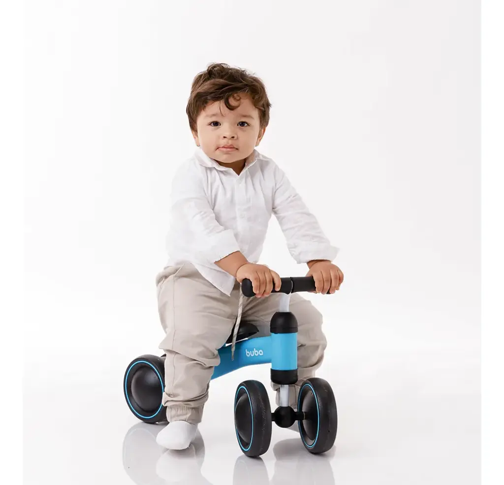 Pais aprovam Bicicleta de Equilíbrio 4 Rodas Azul da Buba